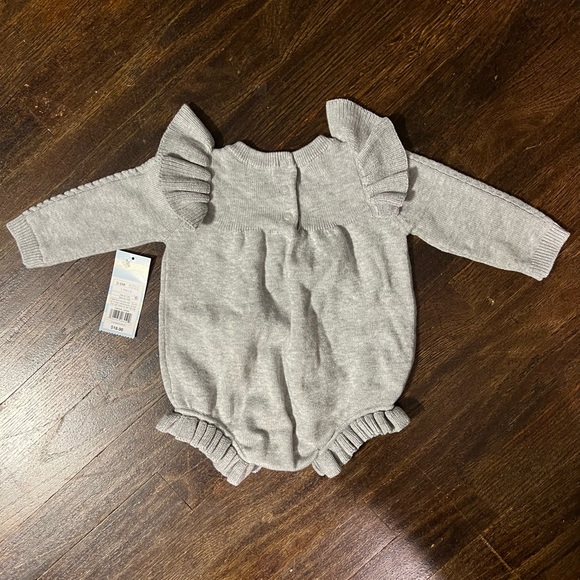 NWT Cat & Jack Knit Ruffle Romper - Picture 3 of 3